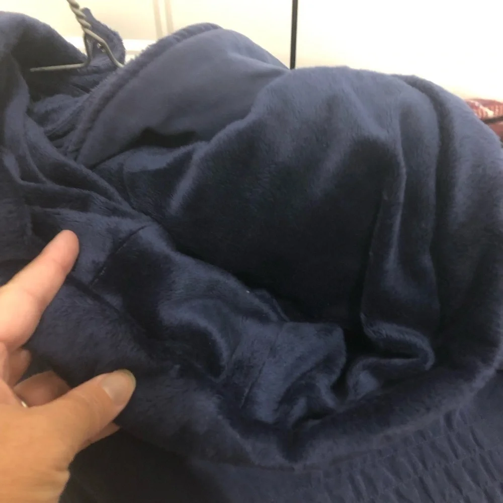 Woman’s size medium Navy Blue Faux Fir winter coat - Picture 8 of 10
